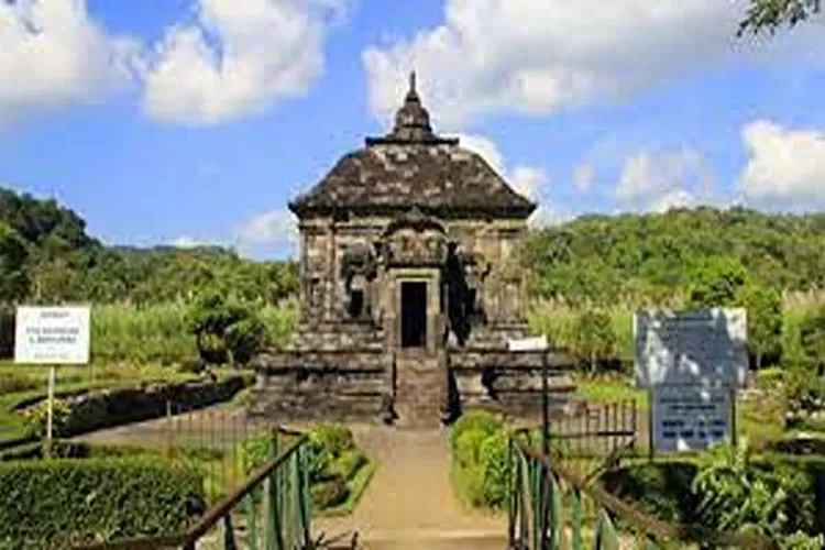 Destinasi Wisata Sejarah Candi Banyunibo Relief Dewi Kesuburan  (Isti)