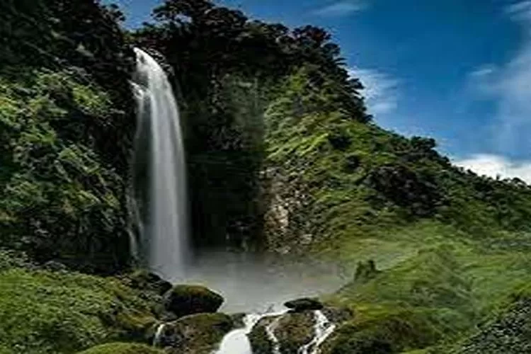 Curug Citambur, Wisata Air Terjun Di Tengah Hutan  (Isti)