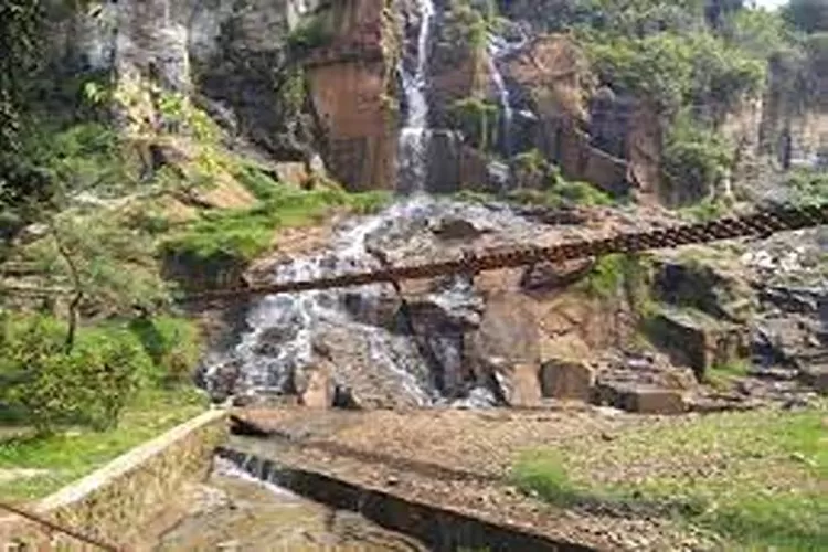 Rekomendasi Wisata Alam Curug Batu Templek Di Bogor Yang Menarik Dikunjungi  (Isti)