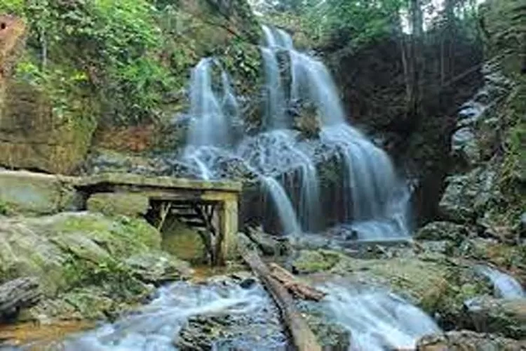 Air Terjun Guruh Gemurai Wisata Alam Yang Menarik Untuk Dikunjungi  (Isti)