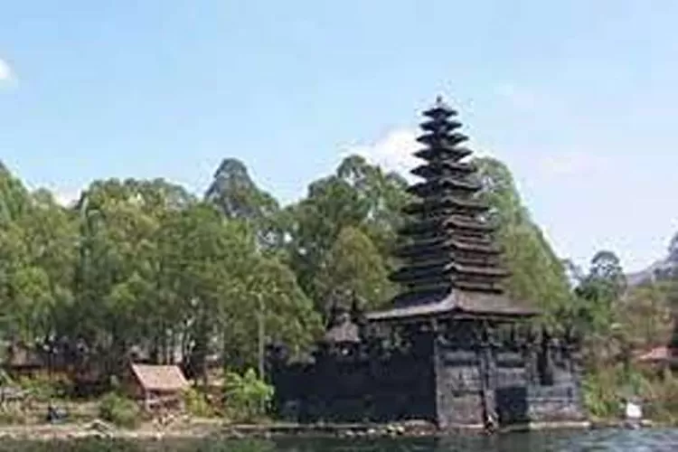 Pura Jatibator Di Bali Sebagai Tujuan Wisata Religi  (Isti)