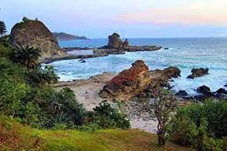 Rekomendasi Wisata Alam Pantai Watu Lumbung Di Yogyakarta  (Isti)