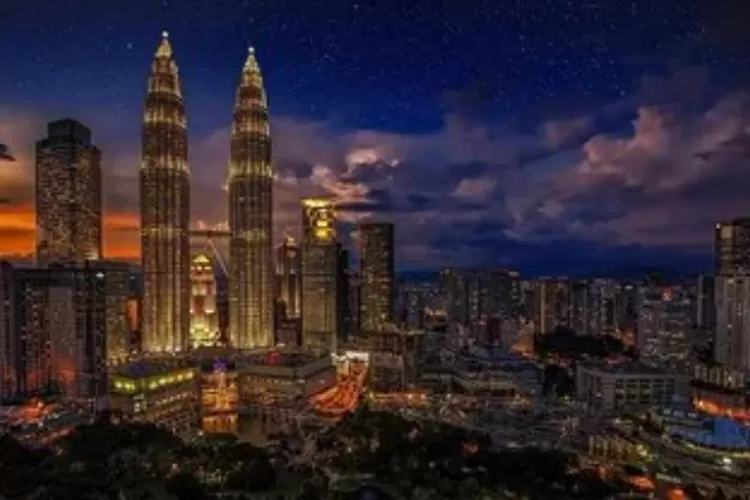 Kuala Lumpur City Centre (KLCC) tidak akan mengadakan pesta kembang api (walkerssk/pixabay)