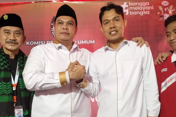 Sebelum Daftar Calon Walikota Serang Dan Wakil Walikota Serang, Budi ...