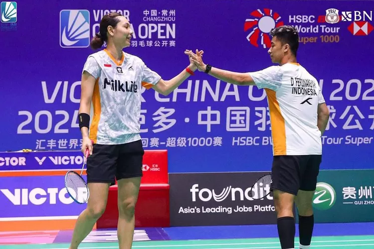Pasangan ganda campuran Indonesia Dejan/Gloria yang akan tampil di semifinal China Open 2024. (Instagram/@badminton.ina)