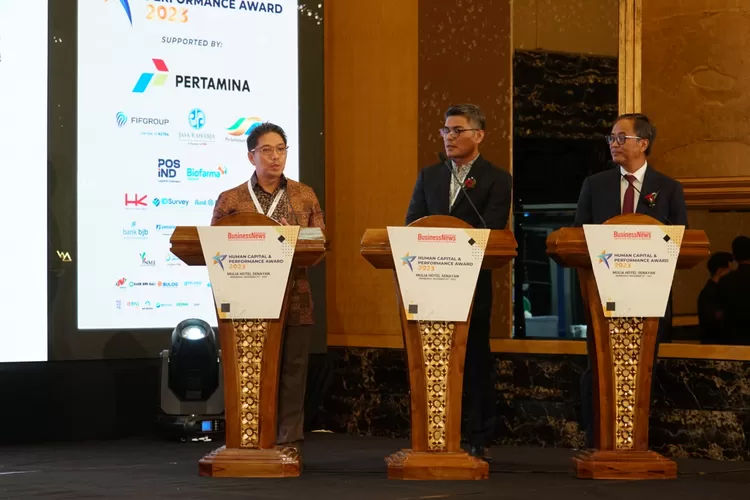 Direktur Utama Pertamina Geothermal Energy Raih Penghargaan Best CEO Di ...