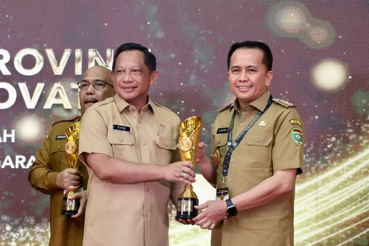 Innovative Government Award 2023: Pj Gubernur Sumsel Agus Fatoni Sabet ...