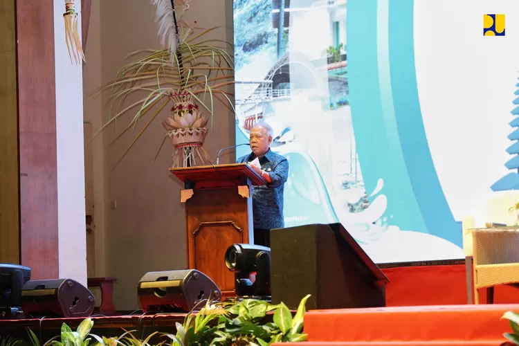 Menteri Pekerjaan Umum dan Perumahan Rakyat (PUPR) Basuki Hadimuljono mengajak pemerintah daerah dan pengelola air minum untuk melakukan brainstorming 