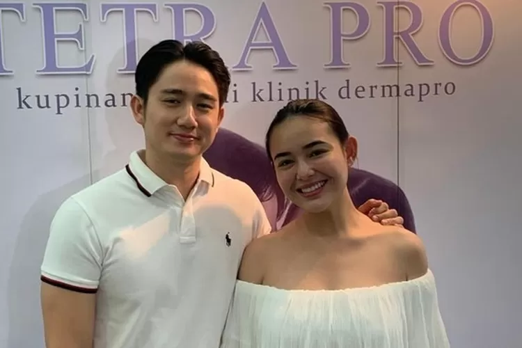 Amanda Manopo dan Kenny Austin menjadi yang pertama mencoba dan langsung jatuh cinta pada hasilnya yang halus dan nyaman, menandai revolusi baru dalam perawatan kulit. (Aditia Saputra)