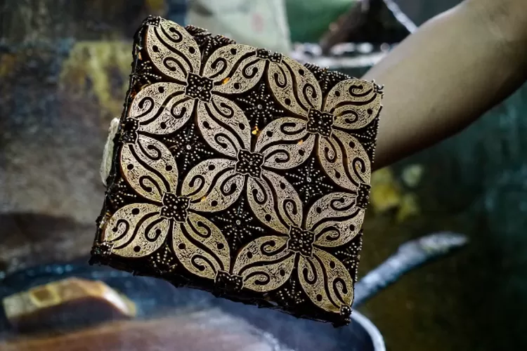 Menyambut Hari Batik Nasional, Inilah Motif Batik Di 38 Provinsi Di ...