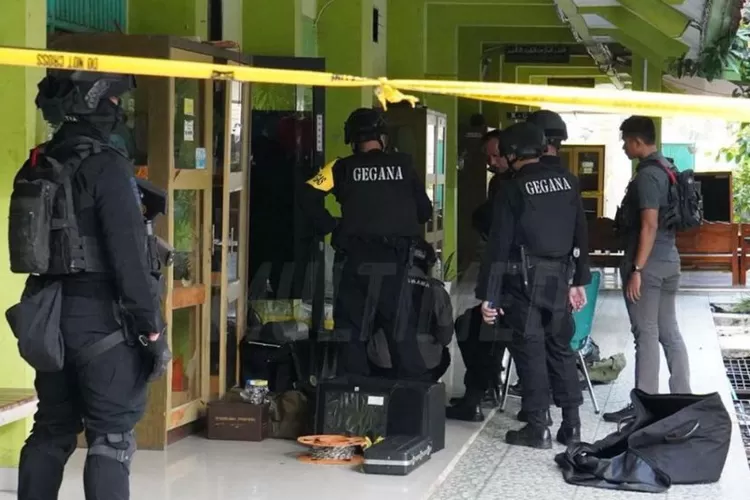 Kepolisian telah mengantongi identitas terduga pelaku, namun masih mendalami soal motif ledakan SMAN 72 Jakarta. (Foto: Dok. Humas Polri)