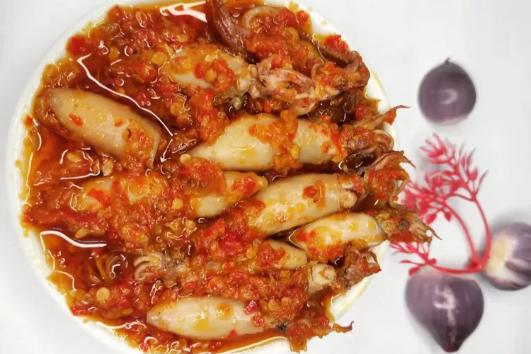 Sambal Cumi Balado yang Lezat dan Pedas Menggigit! (Meli Sastraviana)