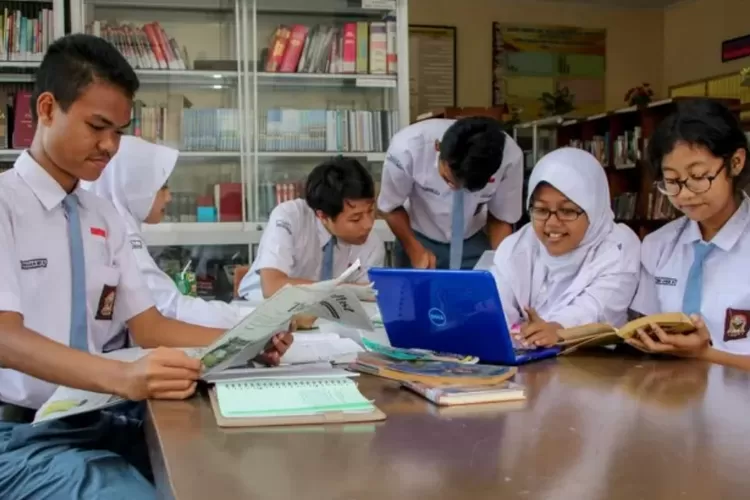 Kunci Jawaban Soal Uraian PKN Kelas 10 SMA MA SMK Halaman 103 Semester ...