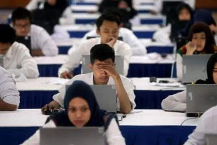 Rekrutmen CPNS Tahun 2024 segera digelar. Fresh Graduate segera persiapkan diri. (Akhmad Eka Shihabudin)