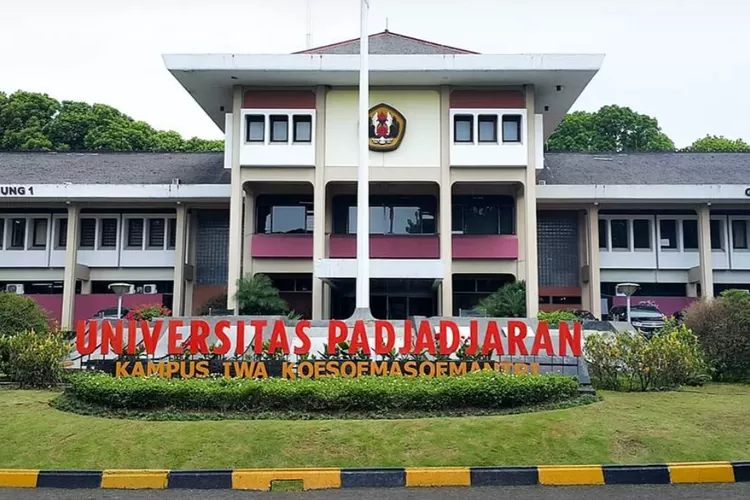 Simak Yuk! Inilah Prediksi Nilai Rapor Ideal Lolos SNBP UNPAD 2024 di Semua Jurusan, Program Studi SAINTEK dan SOSHUM.