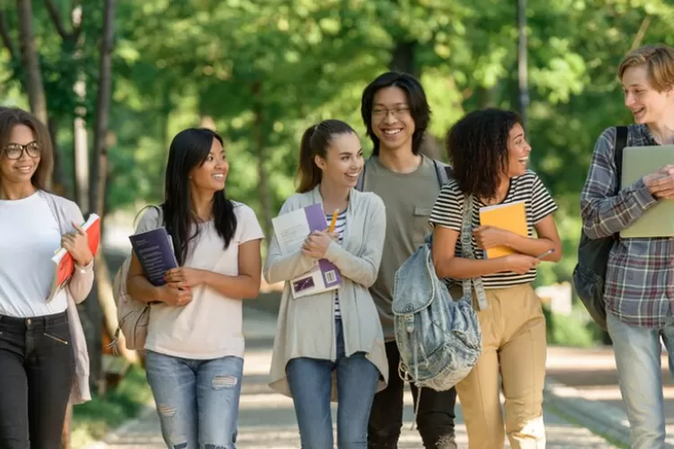 Belasan Mahasiswa Universitas Nusa Putra (UNP) Sukabumi Resmi Dilepas Mengikuti Program Pertukaran Mahasiswa (PMM) Gelombang ke-4.