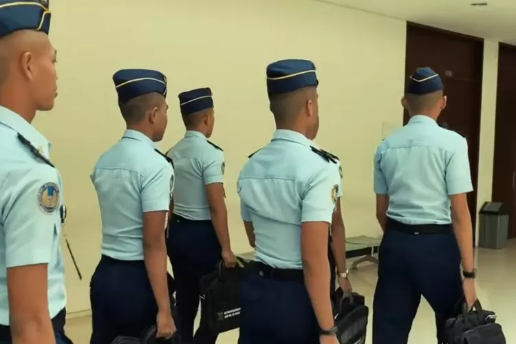 Keuntungan dan tantangan jadi mahasiswa sekolah ikatan dinas (Muhammad Farrel Kresnaldy)