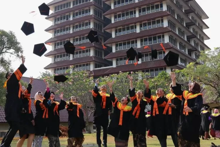 10 Kampus yang Lulusannya Cepat Dapat Kerja Versi Kemdikbud, Ada 1 dari PTS Loh!