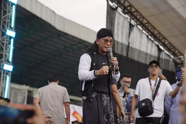 Gus Miftah Pimpin Selawat Bersama Prabowo