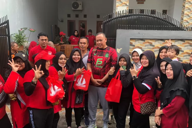 Tri Adhianto Senam Sehat Bareng Warga. (Foto/Istimewa.)