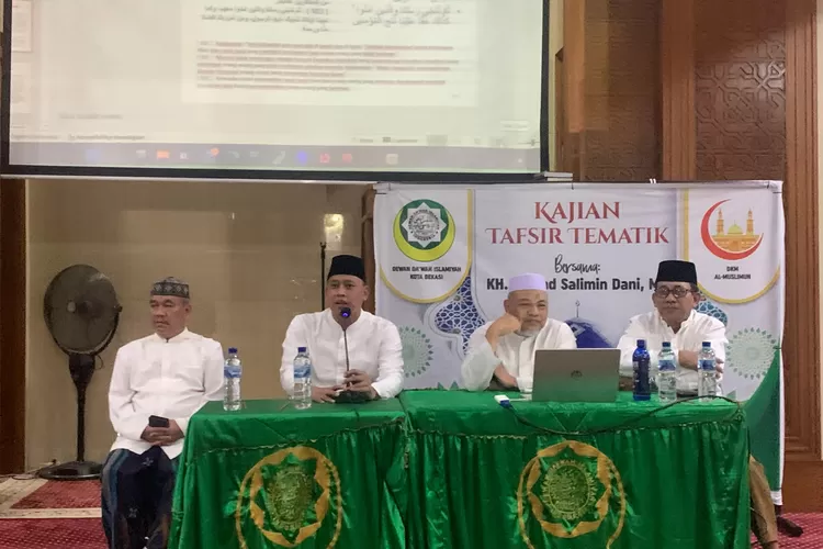 Tri Adhianto Apresiasi Dewan Dakwah Islamiyah Kota Bekasi atas Kajian Tafsir Tematik. (Foto/Istimewa.)
