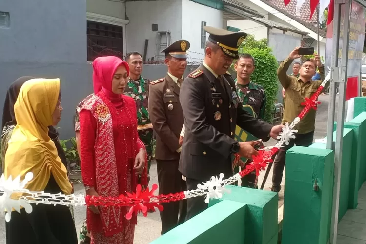 Dandim 0606 dan Tokoh Kota Bogor Beri Kado Spesial untuk Puluhan Veteran. (Foto/Abdul Halim Trian.)