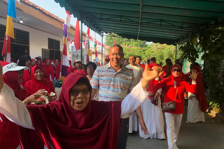 Tri Adhianto di Perayaan HUT RI ke 79 di Perumahan SBS Kota Bekasi. (Foto/Fajar Saputra.)