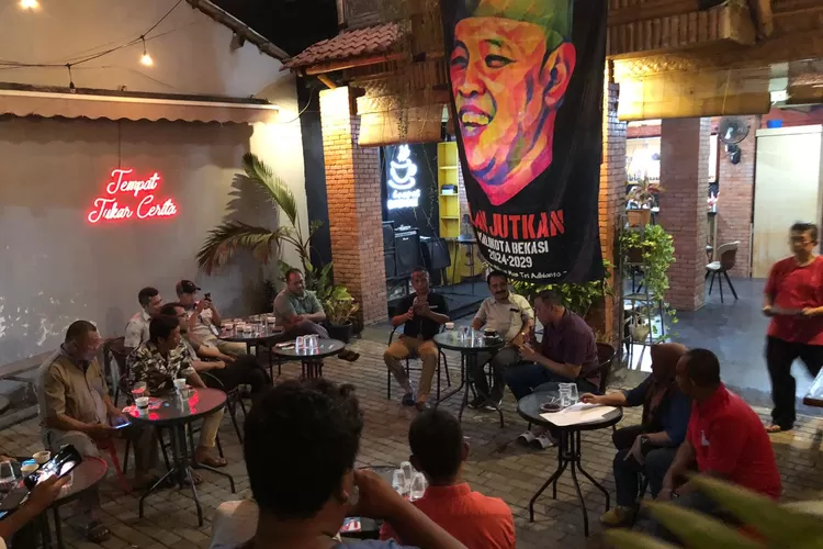 Tri Adhianto Dapat Dukungan Paguyuban RW Margahayu dan Duren Jaya di Pilkada 2024. (Foto/Fajar Saputra.)