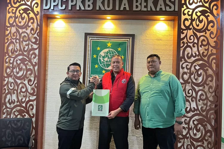 PKB Resmi Usung Tri Adhianto Sebagai Calon Walikota Bekasi di Pilkada 2024. (Foto/Fajar Saputra.)