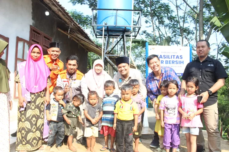 XL Axiata Bangun Musholla dan Fasilitas Air Bersih di Banten. (Foto/Fajar Anugrah.)