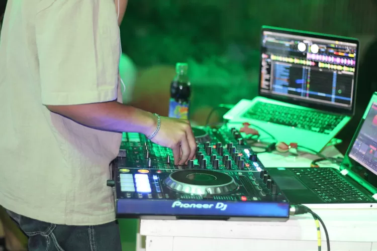 Grup DJ Asal Puncak : Ilfill Koplo