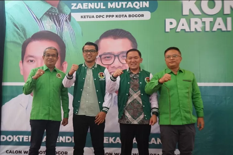 Dokter Rayendra bersama Ketua DPC PPP. (Foto/Tim Dokumentasi.)