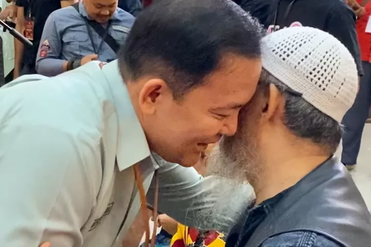 Diani Budiarto dan Dokter Rayendra bertemu. (Foto/Tim Dokter Rayendra.)