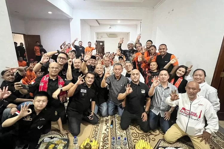 Foto pendukung mas Pramono Anung dan Bang Doel (Foto/instagram @prasetyoedimarsudi)