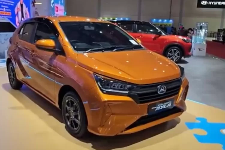 Mobil Ayla Tipe R 