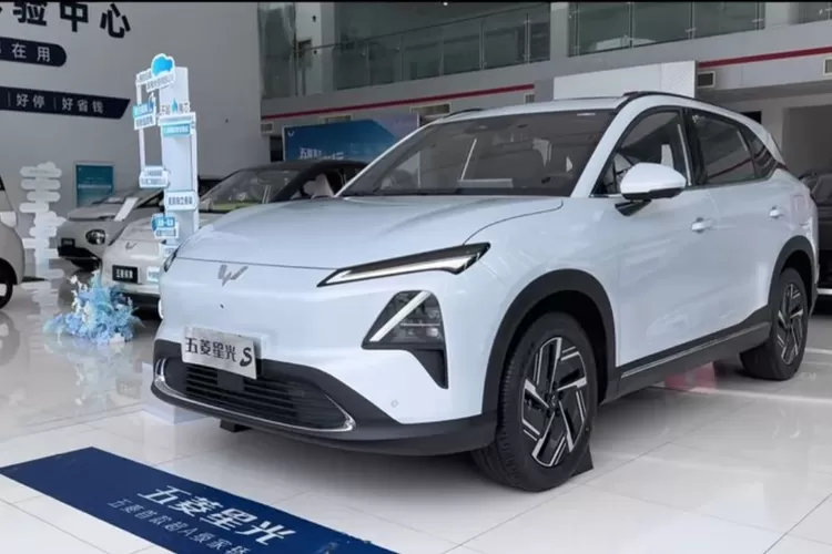 Wuling Starlight S Keluaran Terbaru