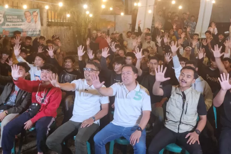 Dokter Rayendra dan Eka Maulana dicintai milenial Bogor. (Foto/Tim Publikasi.)
