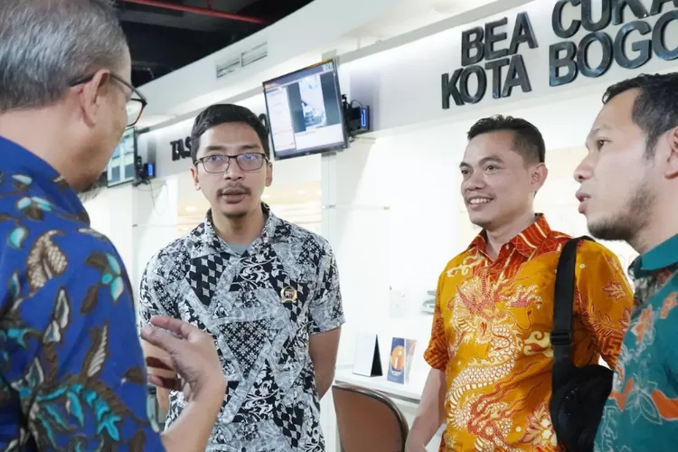 DPRD Kota Bogor di pelayanan publik. (Foto/Publikasi.)