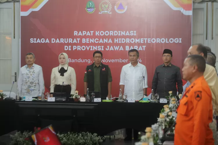 Siaga Bencana, Pj Sekda Ajak Semua Pihak Peduli Sampah untuk Cegah Banjir. (Foto/Humas Pemkot Bandung.)