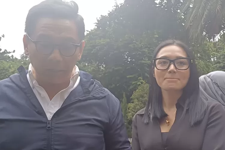 Wika Salim dan kuasa hukumnya