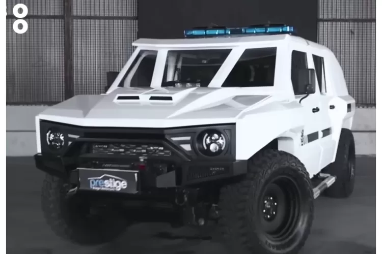 Pindad mengembangkan mobil Maung yang akan digunakan sebagai kendaraan dinas untuk menteri dan pejabat pemerintah Indonesia. (Youtube B Otomotif)