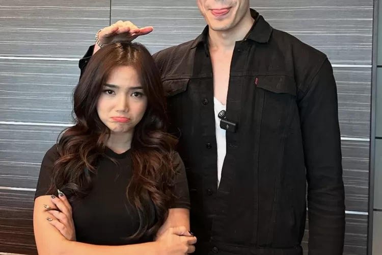 Fuji &amp; Aisar Khaled