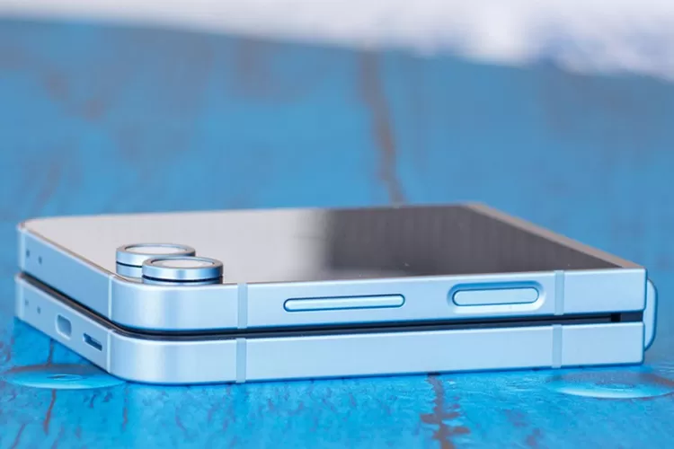 Samsung Galaxy Z Flip 7 dan Galaxy Flip FE.