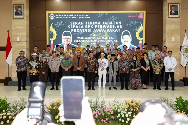 Rangkaian Acara Serah Terima Jabatan Kepala Perwakilan BPK Provinsi Jawa Barat, Kamis 13 Maret 2025. (Foto/Humas Kota Bandung.)
