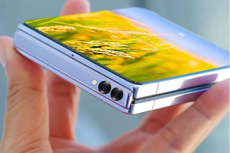 Samsung Galaxy Z Flip 7 dan Samsung Galaxy Z Fold 7.