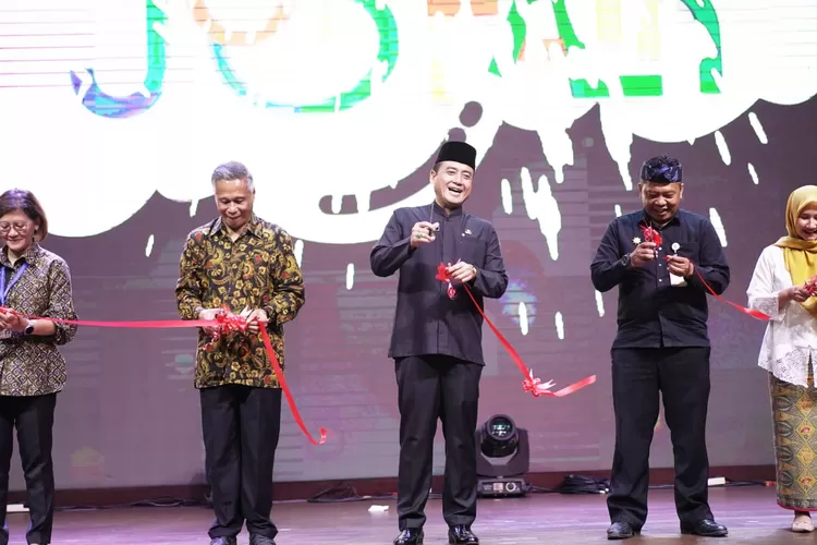 Wakil Wali Kota Bandung Erwin di Acara Maranatha Job Fair 2025. (Foto/Humas Kota Bandung.)