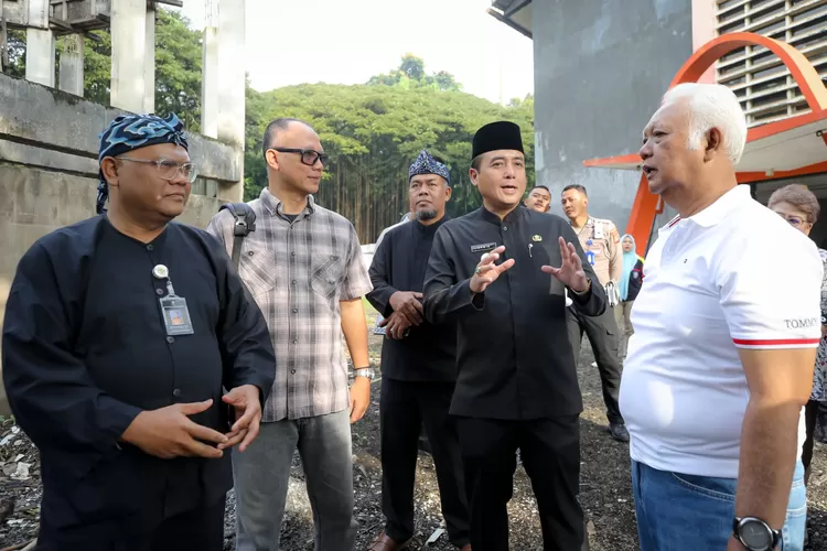 Wakil Wali Kota Bandung saat ditemui di GOR Saparua, Kamis (8/5). (Foto/Humas Kota Bandung.)