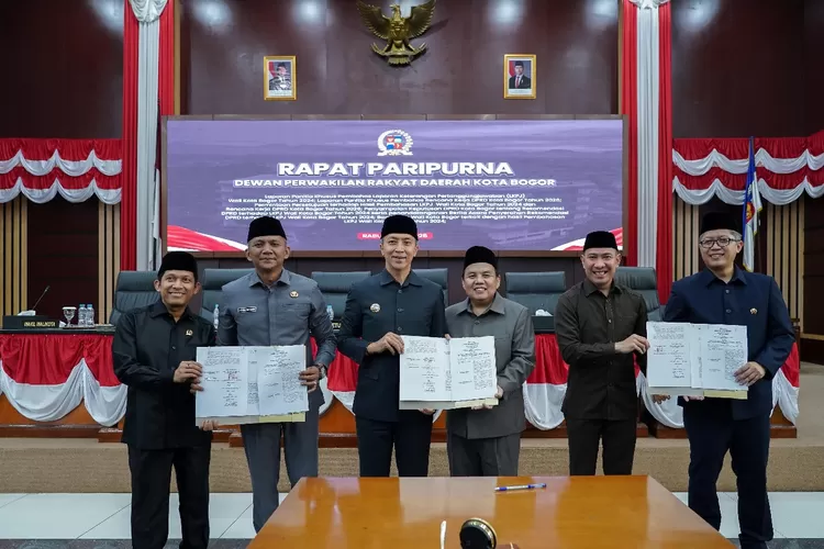 DPRD Kota Bogor Keluarkan Rekomendasi LKPJ 2024. (Foto/HUMPROPUB Kota Bogor.)