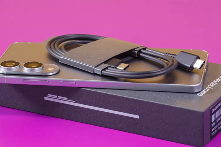 Samsung Galaxy S25 Edge.