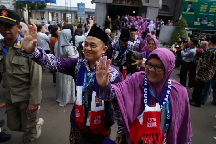 Calon Jemaah Haji Asal Kota Bogor Sukacita Menuju Tanah Suci. (Foto/Humas Kota Bogor.)